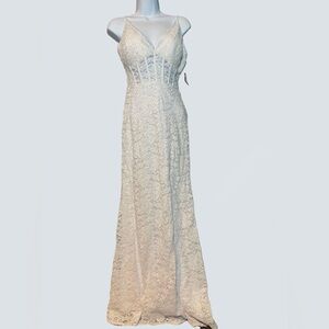 Elegant White Lace Wedding Style Dress